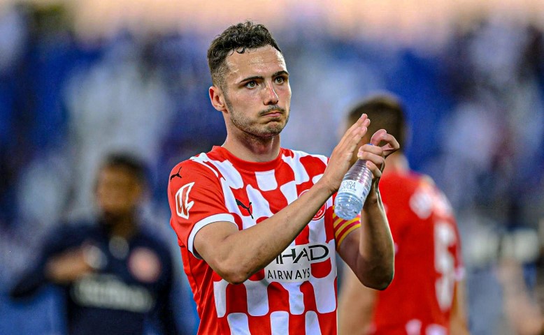 What is Arnau Martínez’s Rating